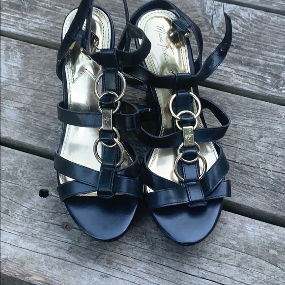 Black and Gold Wedges - Picture 2 of 7